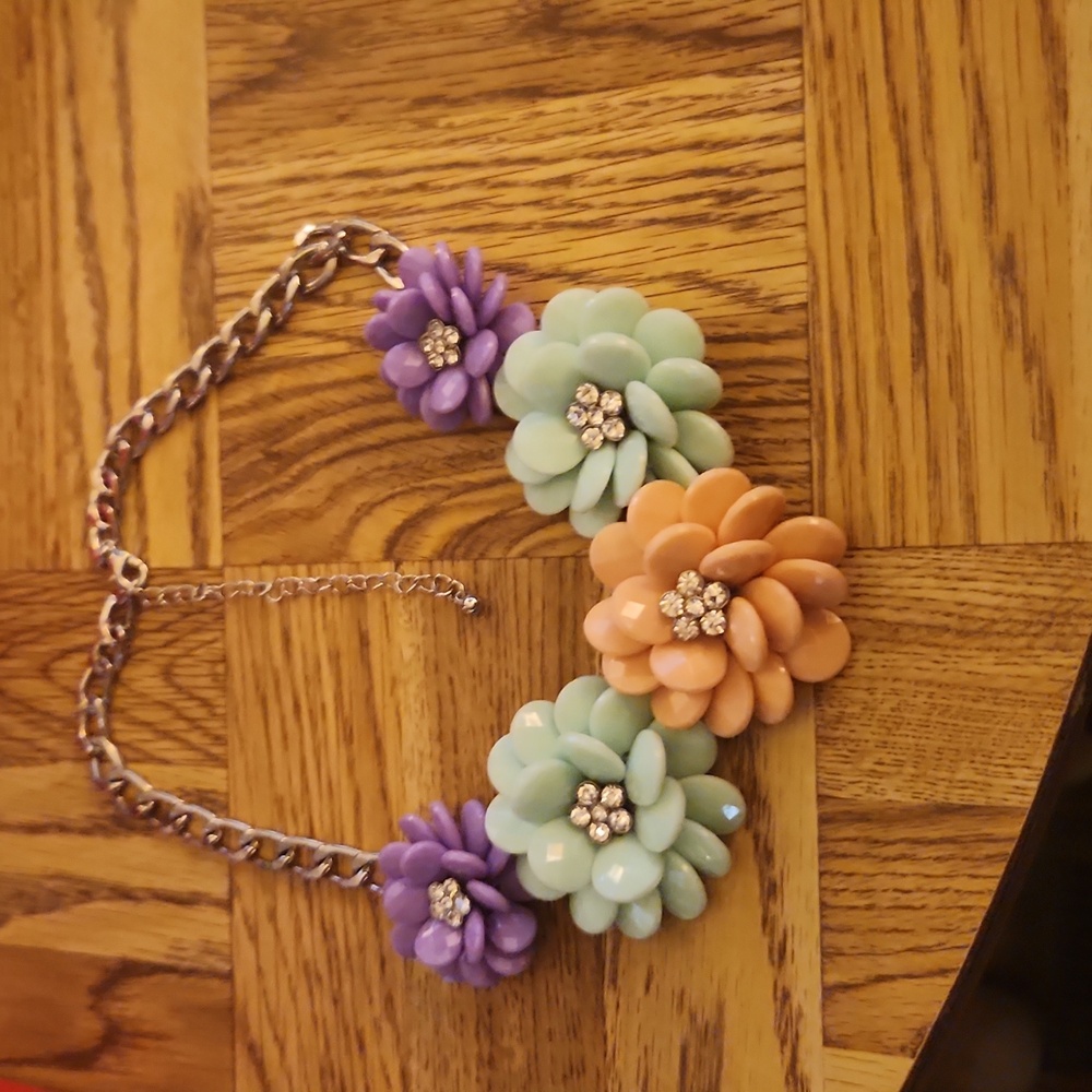 Flower necklace